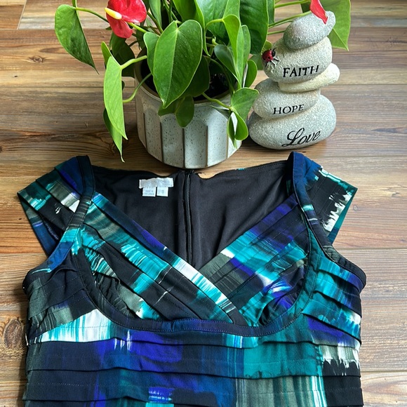 🔥London Times blue/green/black dress with cap sleeves - Picture 2 of 6